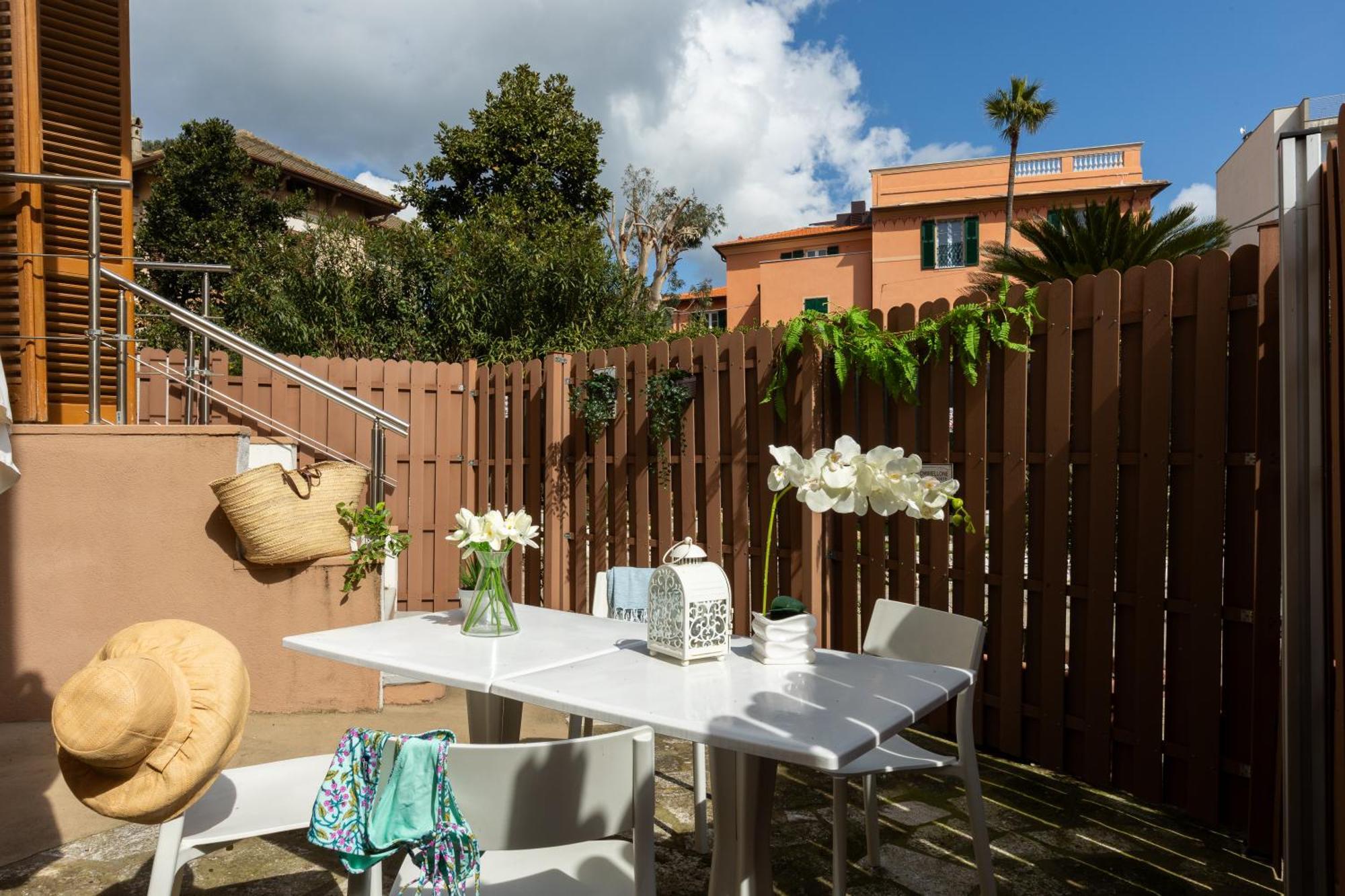 Residence Finale Bike And Beach Finale Ligure Exterior photo